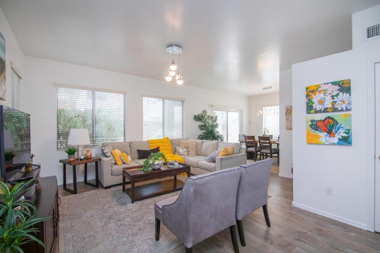 Stylish Home Phoenix - Low Rates Now! Exterior foto